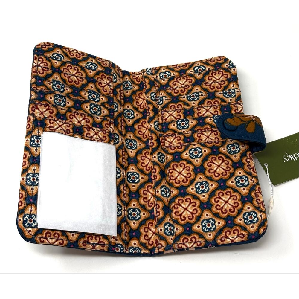Vera Bradley Bunch of Bears Tab Wallet EXACT NWT 2025 Teddy Bears Blue Red - Picture 9 of 13